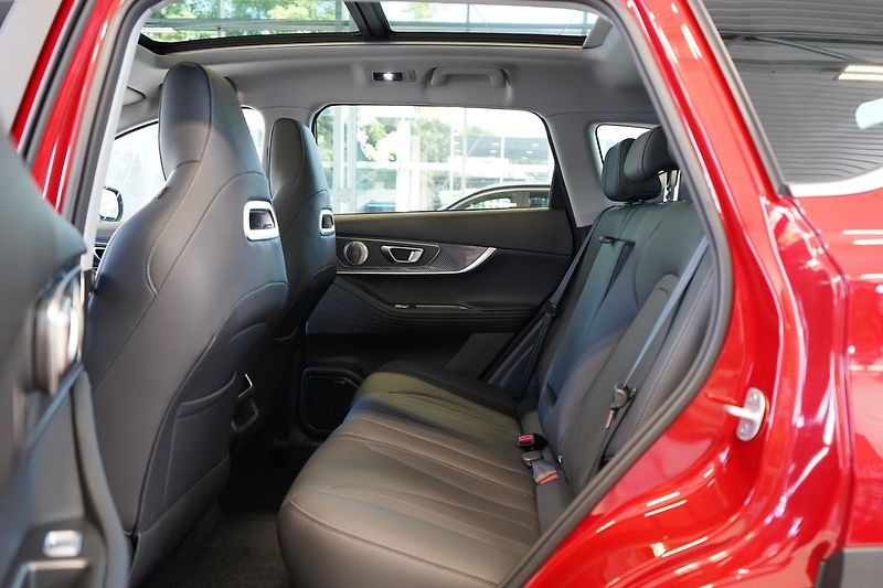 Chery Tiggo 7 PHEV (2026) UNIQUE 1.5 TGDI HEV - fotka 19 z 42