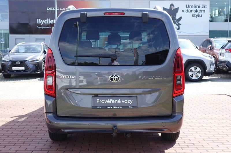 Toyota ProAce City Verso 1,5D-4D M/T Family Long - fotka 5 z 28