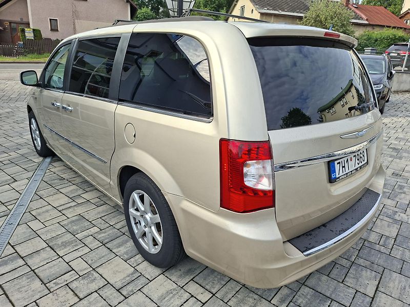 Chrysler Town & Country (2014) 3,6L 7míst, LPG, tažné, 2xkola - fotka 5 z 35