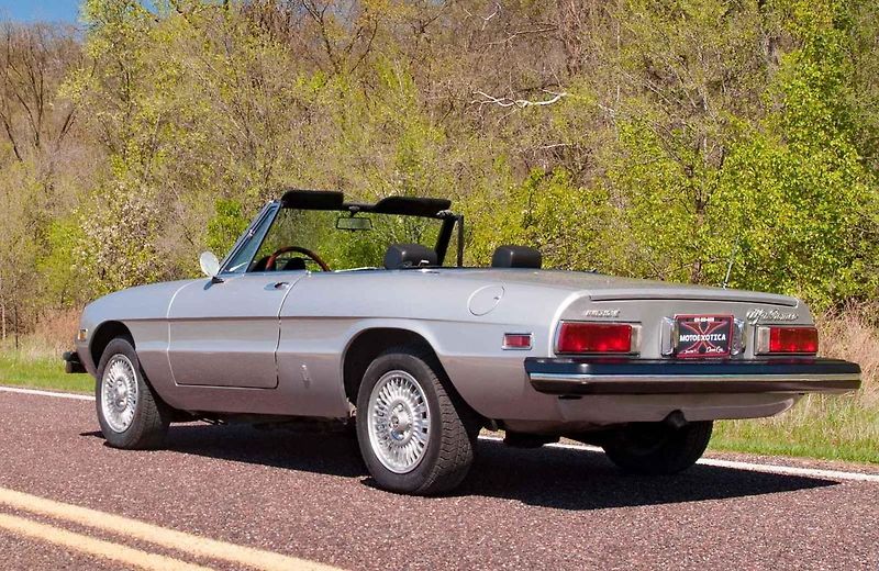 Alfa Romeo Spider boxera Muhammada Aliho