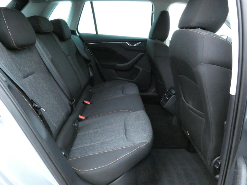Škoda Kamiq Ambition Clever 1.5 TSI /110 k - fotka 27 z 30