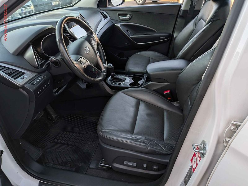 Hyundai Santa Fe (2016) 2.2 CRDi 4WD, 1.maj,ČR, AT - fotka 9 z 26