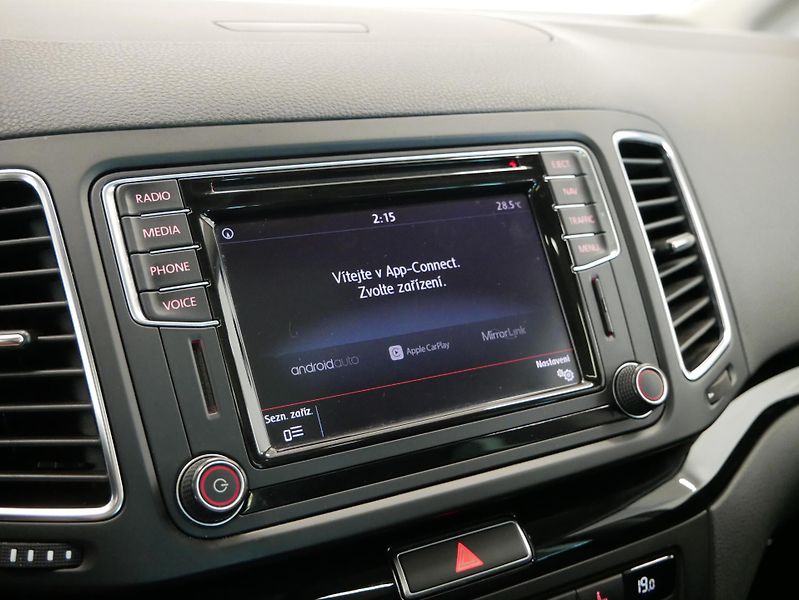 Volkswagen Sharan - fotka 17 z 24