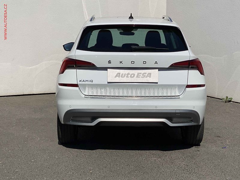 Škoda Kamiq (2020) 1.0 TSi, Ambition Plus, navi - fotka 5 z 20