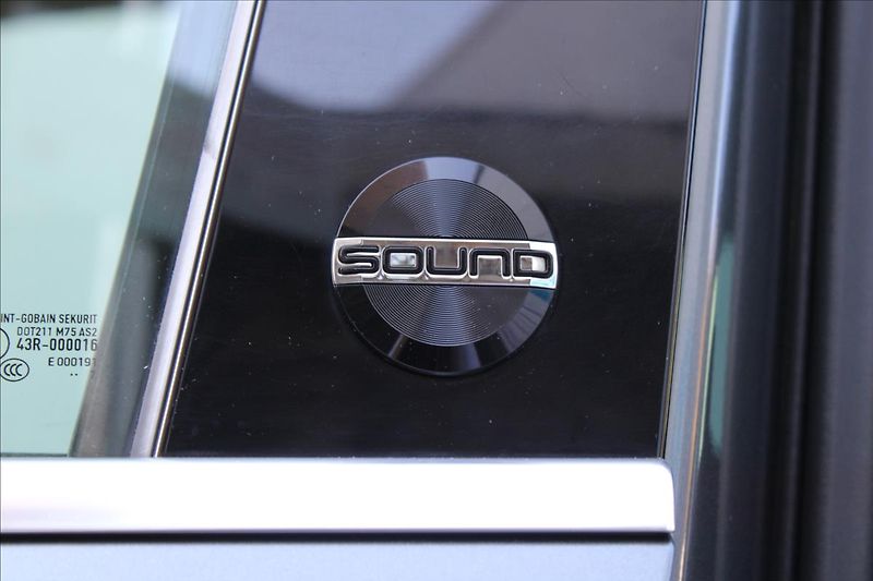 Volkswagen Sharan 2.0 TDI / 135kW / DSG / SOUND - fotka 44 z 49