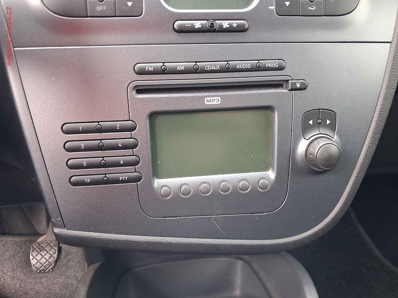 Seat Leon (2009) 1.4 TSi, Tempo, park. čidla - fotka 16 z 18