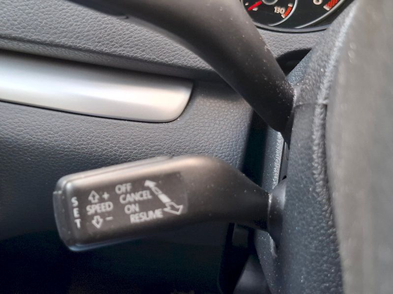 Volkswagen Sharan (2012) TDI 2,0/110 kW 7-míst - fotka 31 z 37