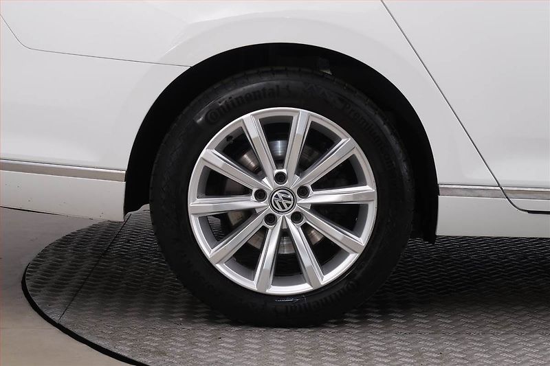 Volkswagen Passat (2016) Highline 2.0 TDI, 4X4 - fotka 15 z 21