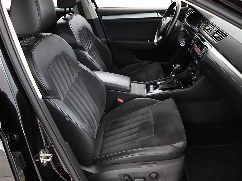 Škoda Superb (2016) Style 2.0 TDI, Automat - fotka 7 z 24
