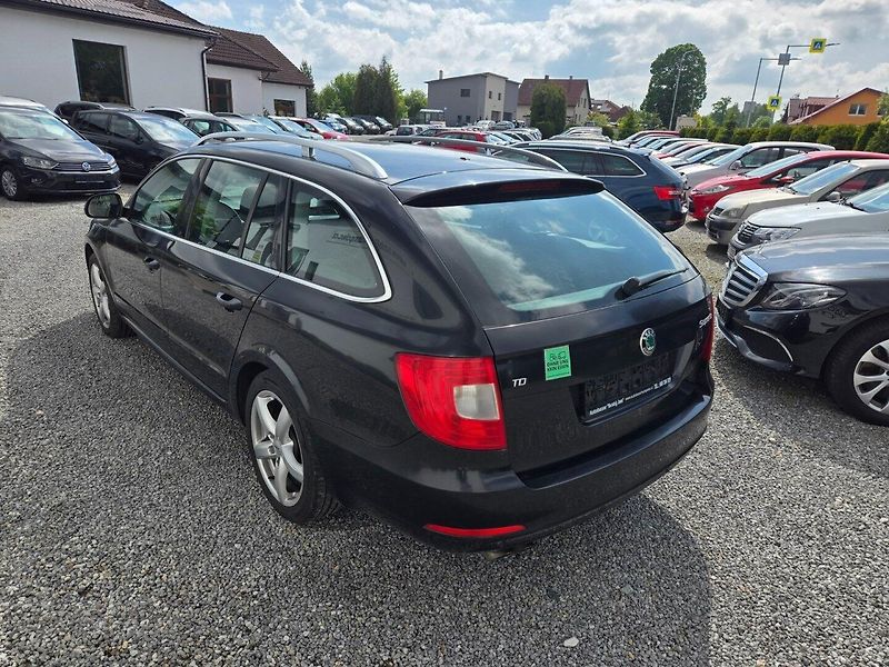 Škoda Superb (2011) 2.0 TDI Serviska Rozvody - fotka 4 z 48