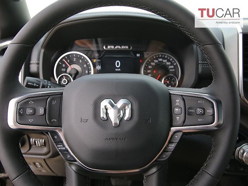 RAM 1500 (2026) Laramie 5.7 HEMI 2026 RamBox - fotka 12 z 37