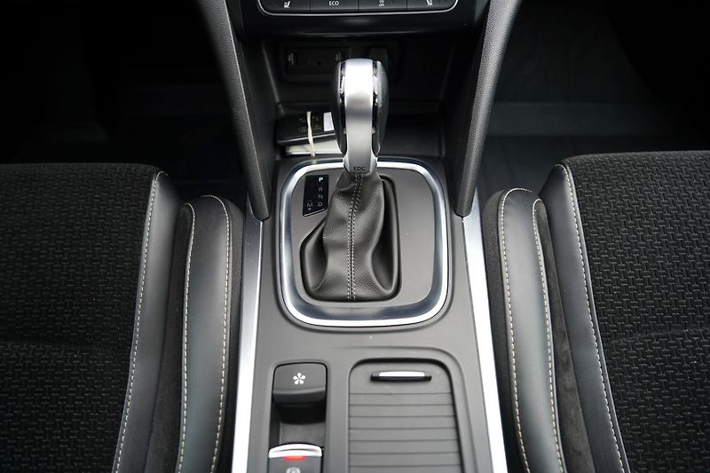 Renault Mégane 1.2 TCe automat/132 PS/ČR - fotka 32 z 43