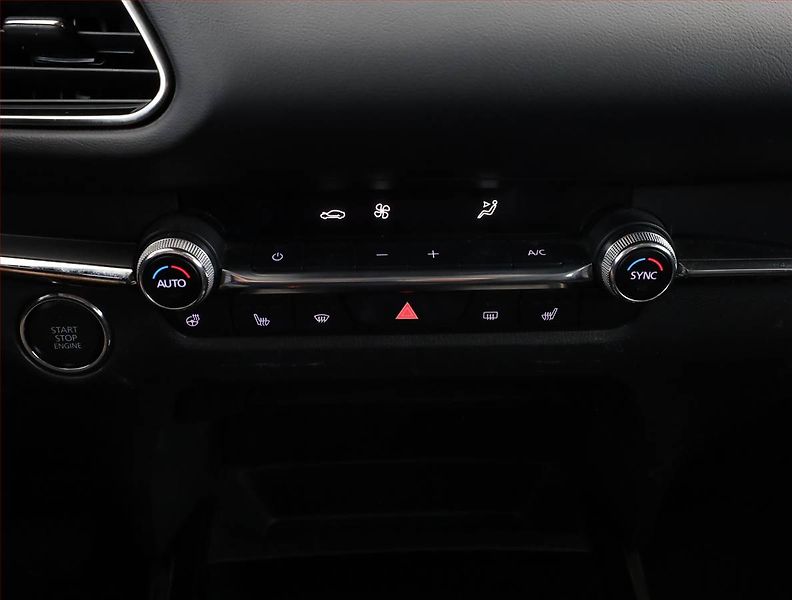 Mazda CX-30 (2022) Skyactiv-X 2.0 - fotka 13 z 18