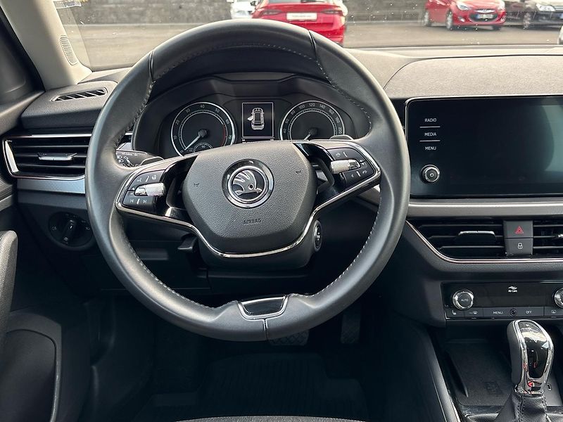 Škoda Kamiq DSG Style - fotka 18 z 27
