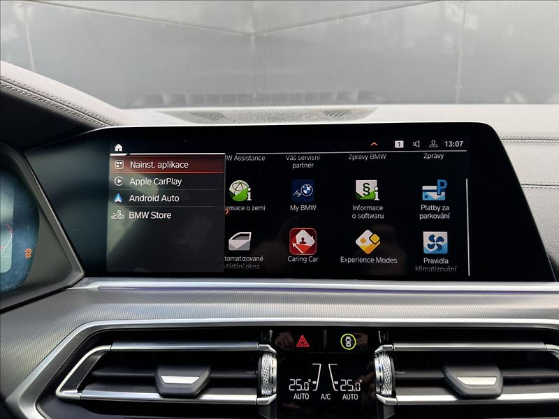 BMW X5 3,0 40i xDrive M-Packet ČR DPH - fotka 17 z 26