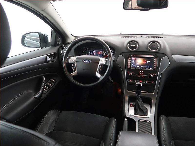 Ford Mondeo (2014) 2.0 TDCi, Automat, Navi - fotka 7 z 25