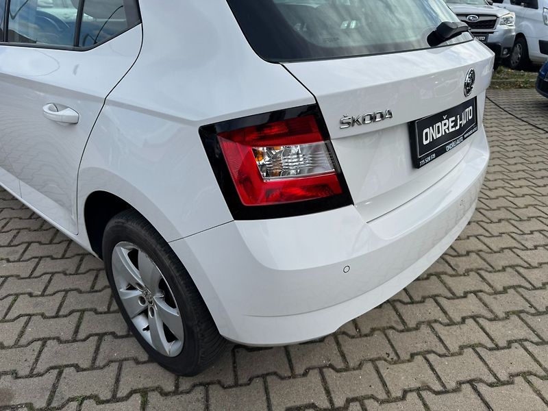 Škoda Fabia (2015) 1,2 TSI 66 KW 2 MAJ. STK - fotka 13 z 44