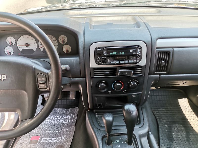 Jeep Grand Cherokee (2004) 4.0i R6 140kw 4x4 Tažné - fotka 11 z 26