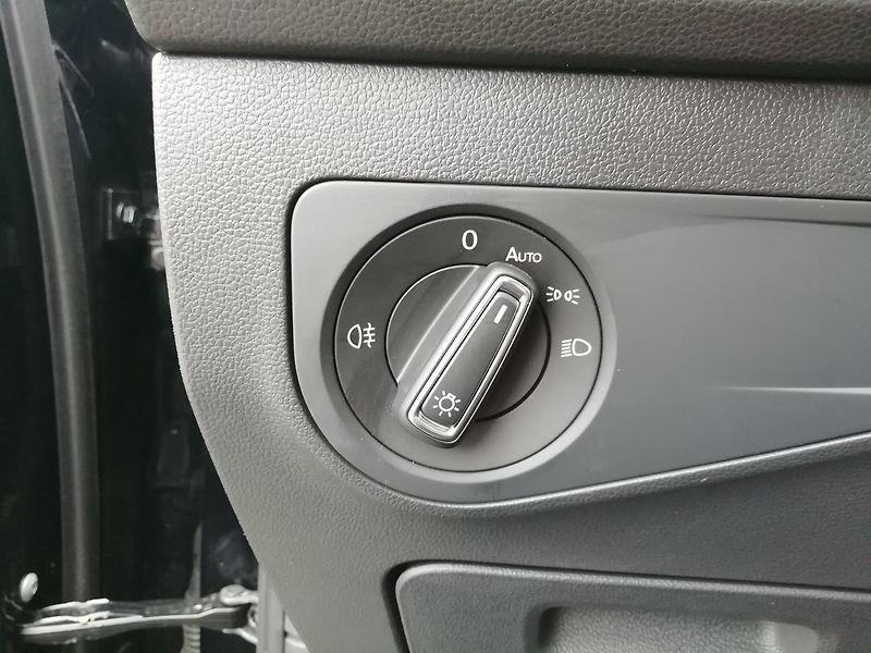 Volkswagen Tiguan Allspace 1,5 TSI DSG Life 110 kW - fotka 19 z 23