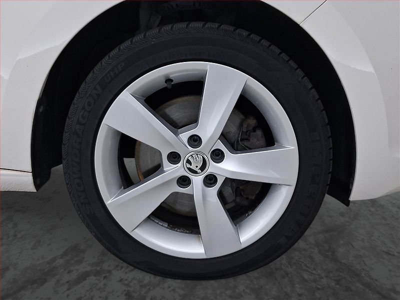 Škoda Rapid (2018) Style 1.0 TSI, Serv.kniha - fotka 15 z 19