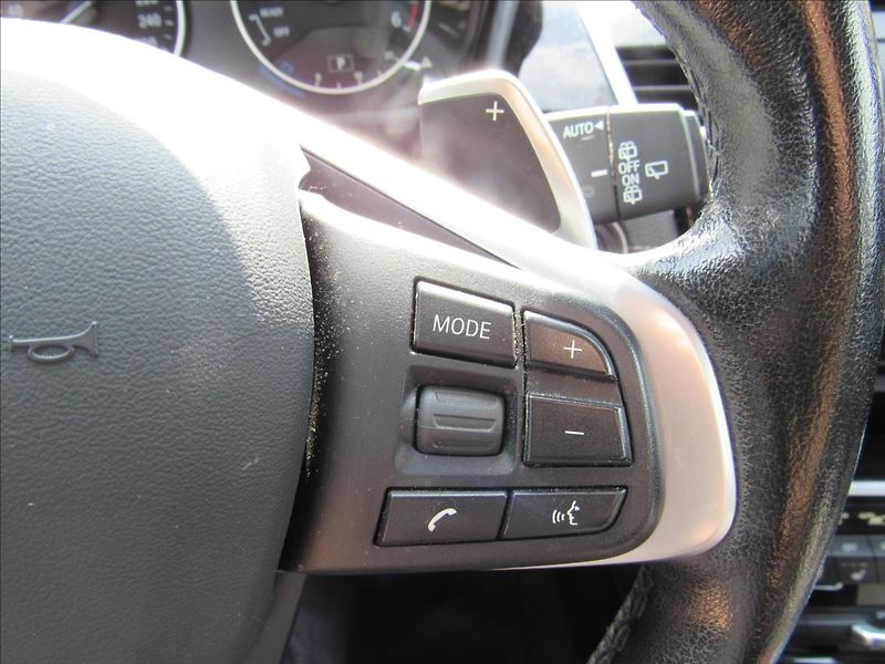 BMW Řada 2 2,0 d 218 Gran Tourer 110 KW - fotka 23 z 36