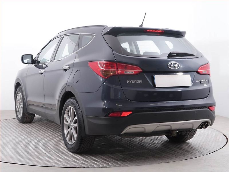 Hyundai Santa Fe (2013) 2.2 CRDi, 4X4, Tempomat - fotka 4 z 17