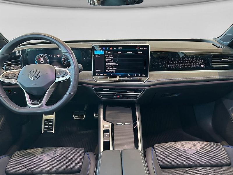 Volkswagen Passat TDI 4M R-Line NezTop Matrix Ta - fotka 8 z 19