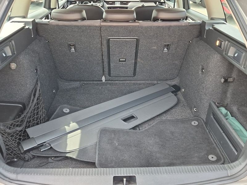 Škoda Octavia L&K Combi 2.0 TDi CR 135  kW 4 - fotka 12 z 30