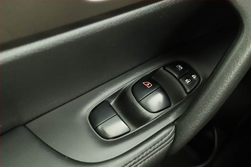 Nissan X-Trail (2015) 1.6 dCi, Tempomat - fotka 11 z 13
