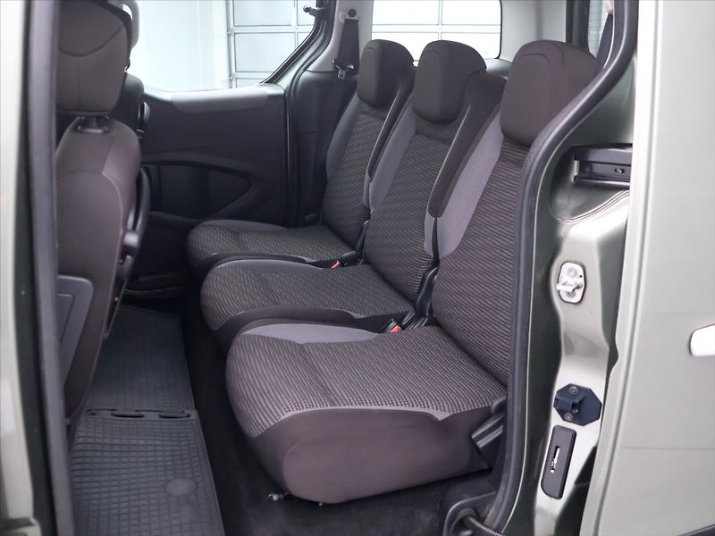Peugeot Partner Tepee 1,6 VTI 88kW CZ 1.Maj Tažné - fotka 13 z 30