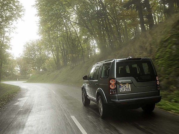 Land Rover Discovery.