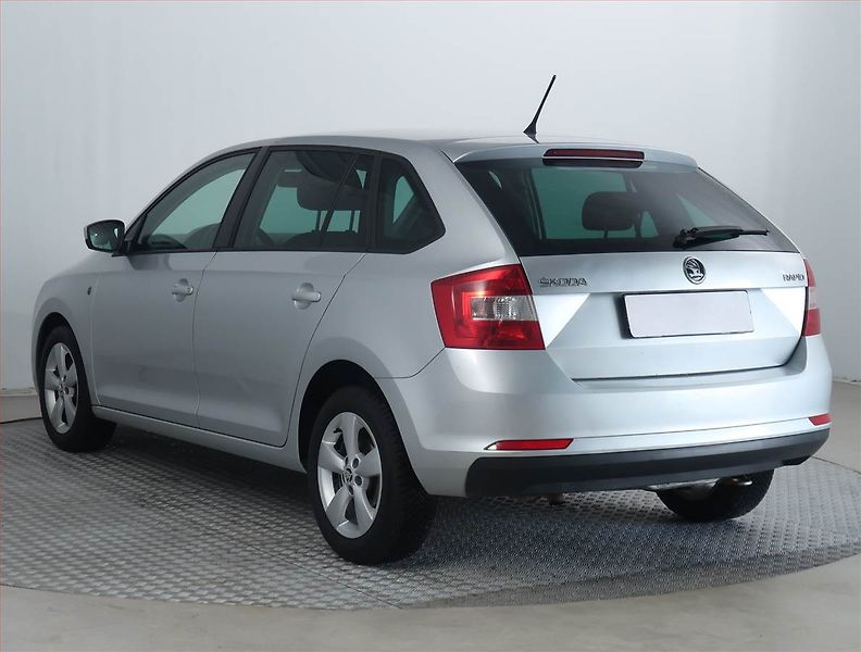 Škoda Rapid (2015) Spaceback 1.2 TSI - fotka 4 z 16