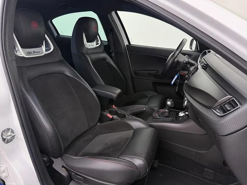 Alfa Romeo Giulietta 1.4T Aut. 125kW VELOCE  - fotka 4 z 10