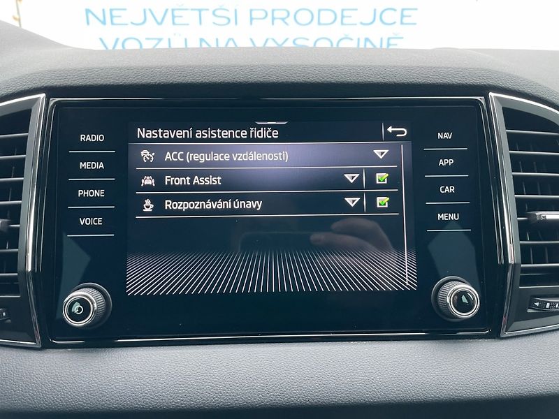 Škoda Karoq (2021) 2.0TDi 4x4! DSG! Style+! ČR! - fotka 32 z 37