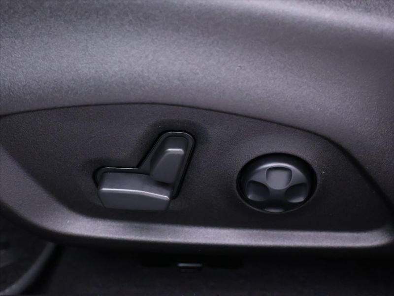 Jeep Compass 1,3 GSE 110kW 80th Anniversary - fotka 17 z 35