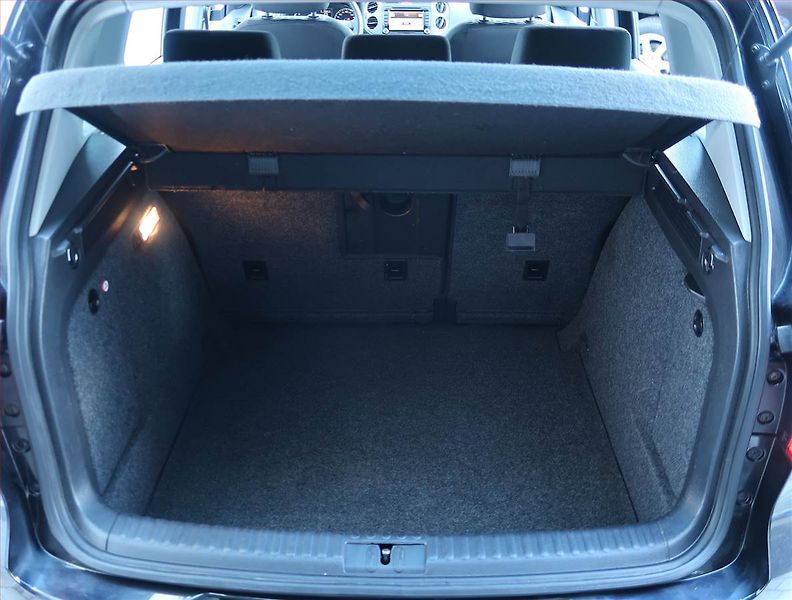Volkswagen Tiguan (2011) 2.0 TDI, 4X4, Automat, Navi - fotka 14 z 20