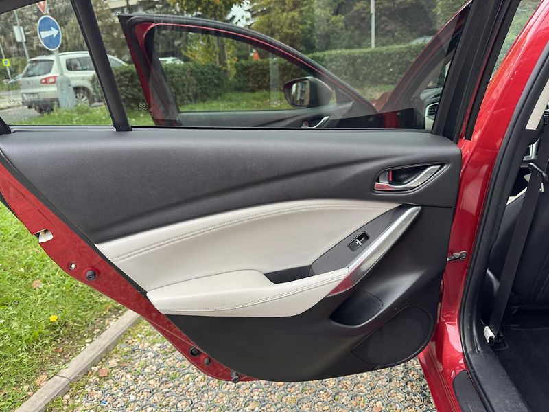 Mazda 6 (2016) Mazda 6 2.2 Skyactiv-D, 129 kW - fotka 9 z 25