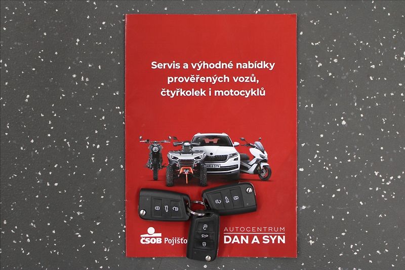 Škoda Octavia 2,0 TDI RS DSG 4x4 virtual pan - fotka 33 z 33