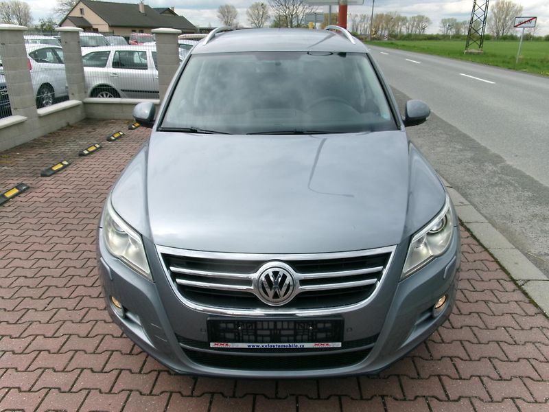 Volkswagen Tiguan (2010) 2,0TDI DSG AC 4x4 TEMP TAŽNÉ - fotka 4 z 31