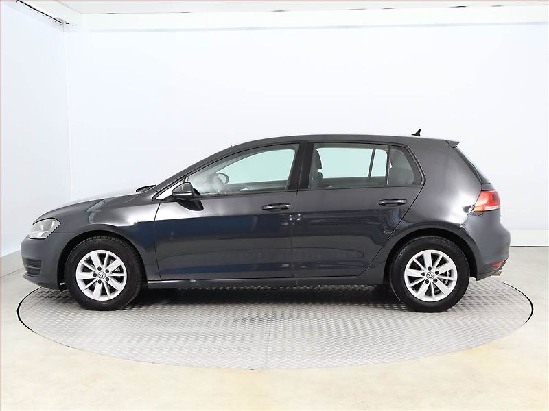 Volkswagen Golf (2016) 1.2 TSI, Tempomat - fotka 3 z 14