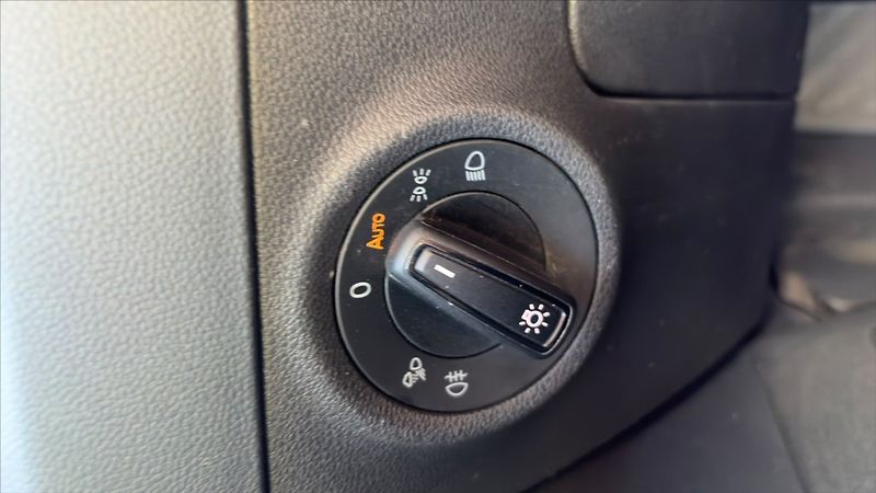 Škoda Karoq 2,0 TDi 110kw DSG 4x4 LED DPH - fotka 15 z 20