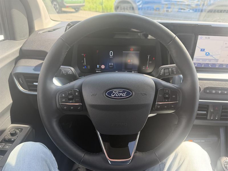 Ford Tourneo Courier Active, Tourneo, 1.0 EcoBoost - fotka 17 z 20
