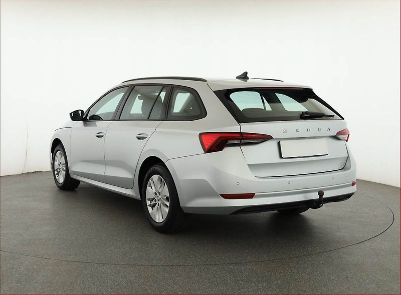 Škoda Octavia (2023) Ambition 2.0 TDI, ČR,1.maj - fotka 4 z 19
