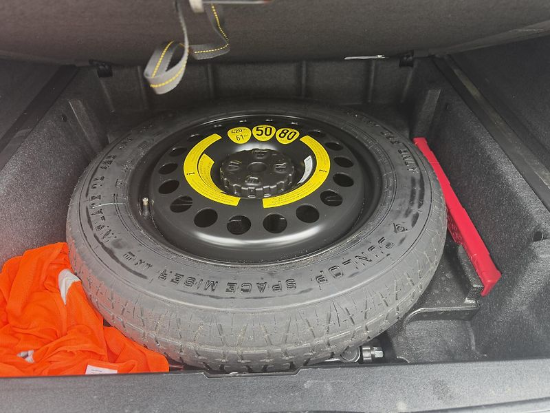 Mercedes-Benz GLE 250d 4M AMG Airmatic - fotka 53 z 53