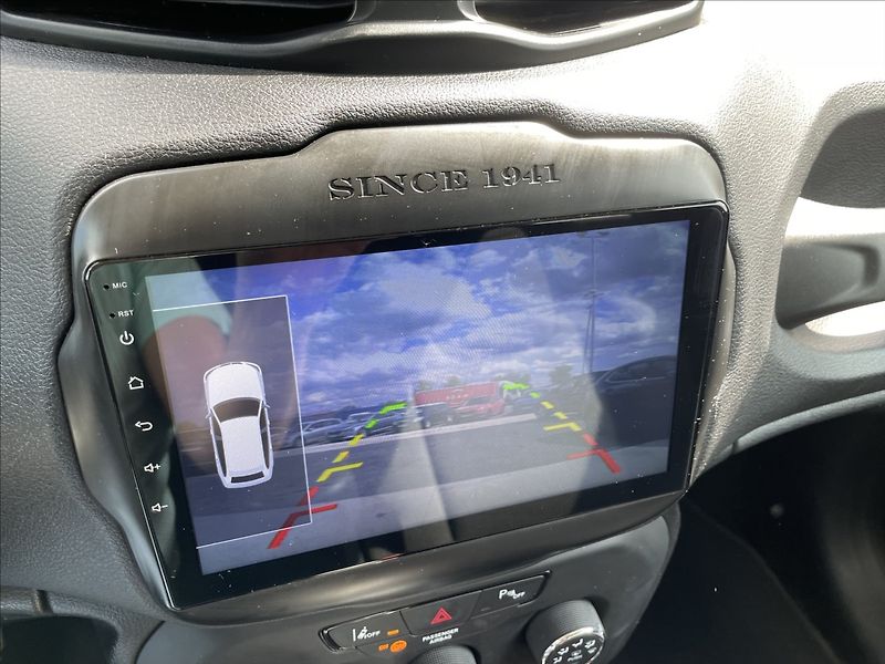 Jeep Renegade 1,3 i T 110KW AUTOMAT ČR. - fotka 13 z 22