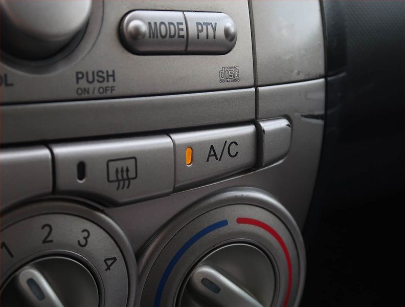 Daihatsu Sirion (2008) 1.3, 4X4, nová STK, Tažné - fotka 15 z 16