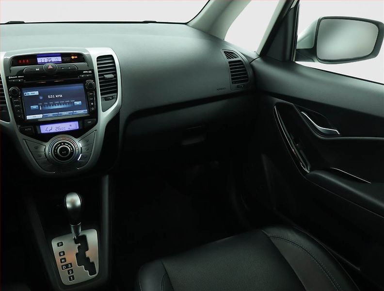 Hyundai ix20 (2013) 1.6 CVVT, Automat, Serv.kniha - fotka 8 z 20