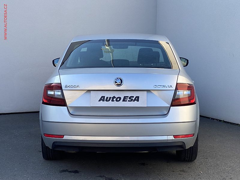 Škoda Octavia (2017) 2.0 TDi, 2.maj,ČR, Style - fotka 5 z 18