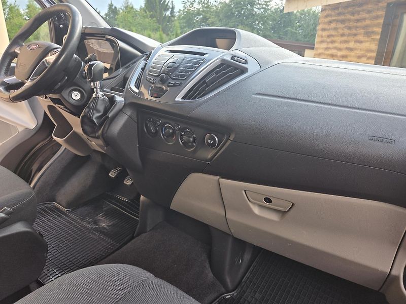 Ford Transit Custom 2.2 TDCi 114kW  5míst  - fotka 16 z 54
