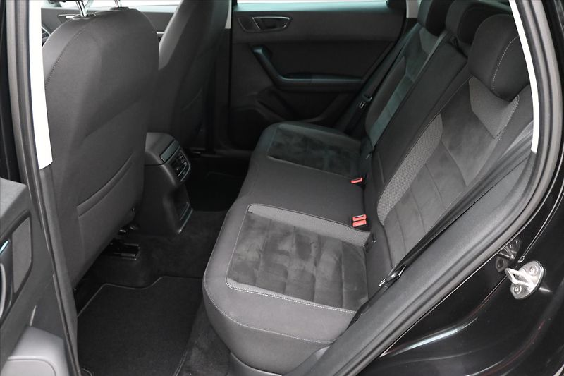 Seat Ateca 1,6 TDi 85kW ALCANTARA LED Zár - fotka 14 z 30